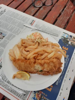 lighthouse-fish-chips-gonubie-4.jpg